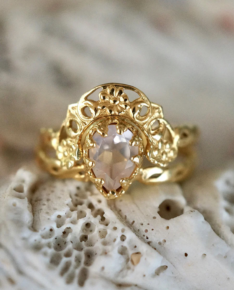 雕花皇冠粉水晶戒指套組 Made in Bali