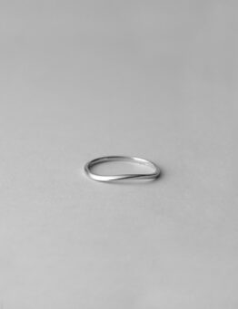 K10 白金溫柔弧線戒指