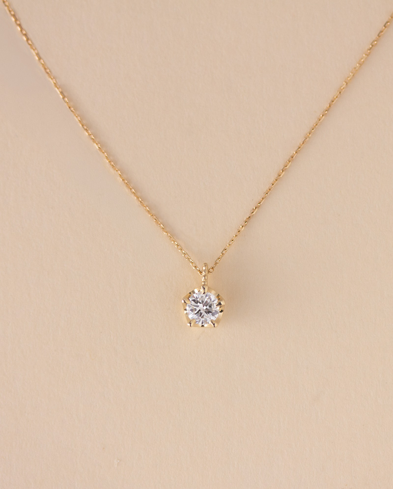 K10 曜光五爪鑲單鑽項鍊 0.15ct