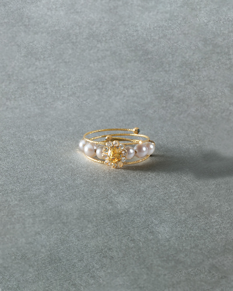 K18 Akoya珍珠花園藍寶石彈性戒指 - 黃